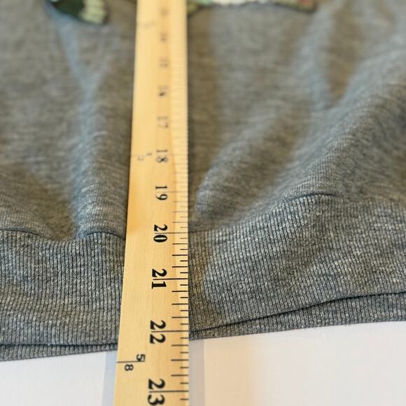 Vintage Fishing Sweatshirt | Bass Fish Embroidery | Outdoors Cabin Pullover M/L - Picture 4 of 7